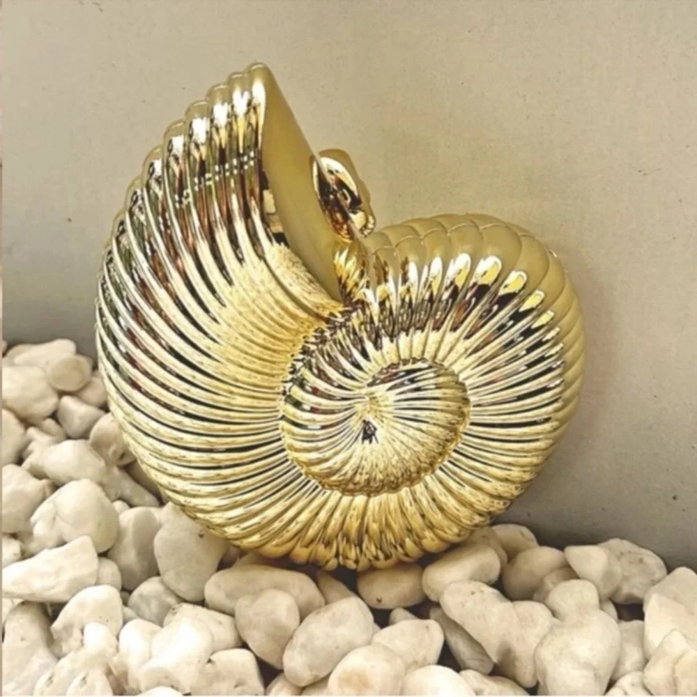 ✨✨GOLD SEASHELL Nautilus Spiral Clutch with Chain ✨✨New